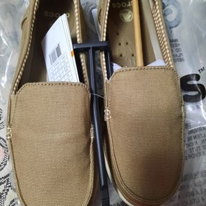 Womens Crocs loafers size 8.